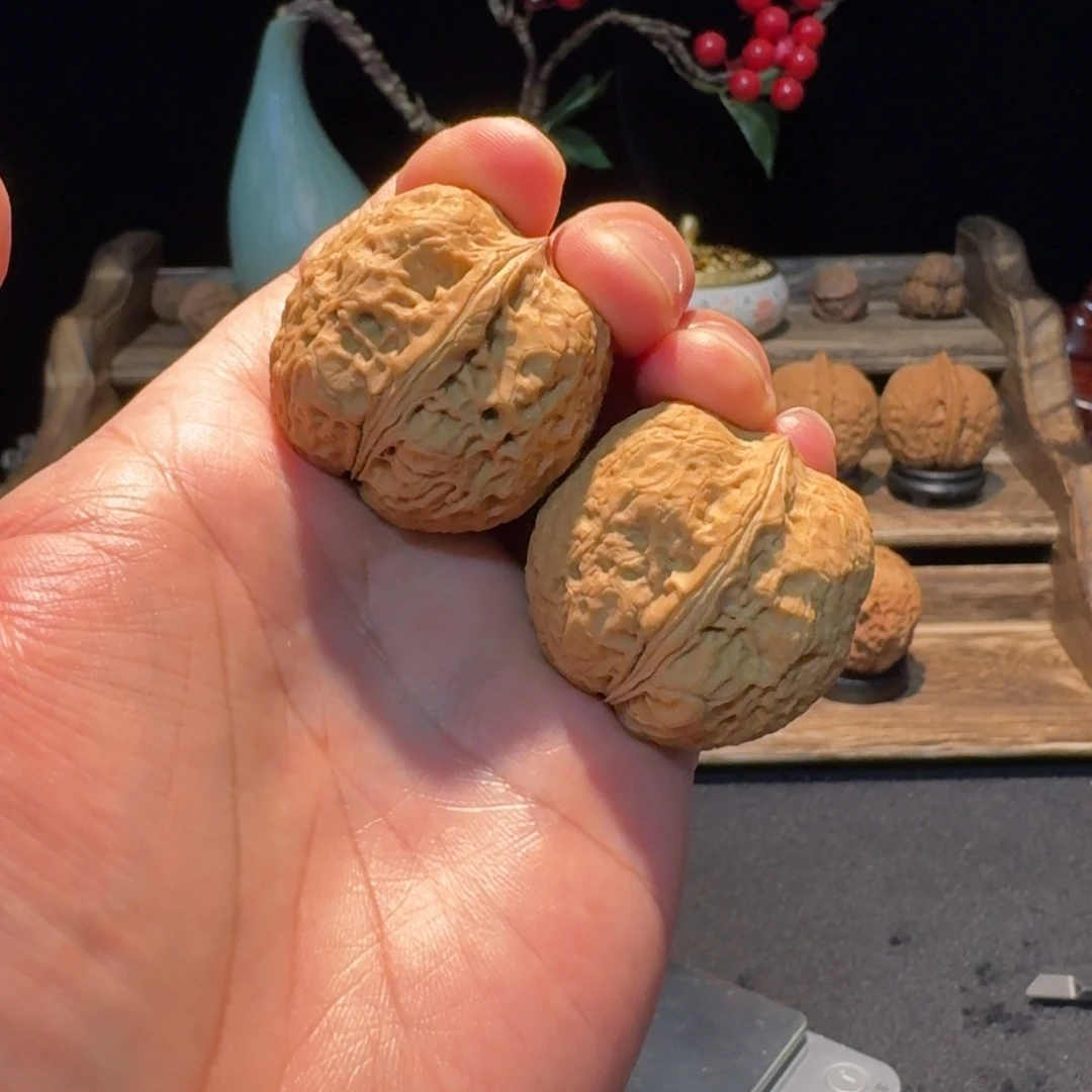 文玩核桃把件云南铁核桃46