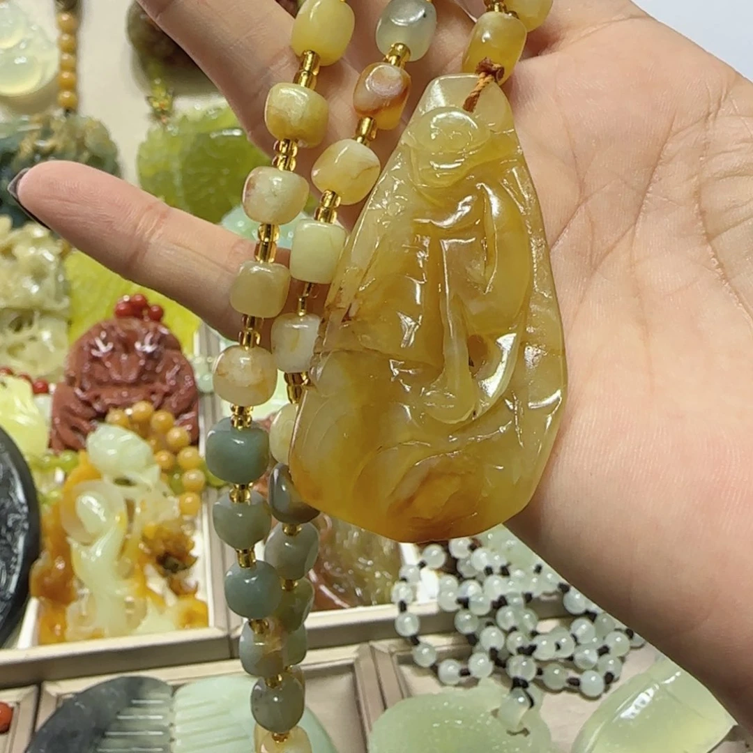 未镶嵌蛇纹石玉吊坠