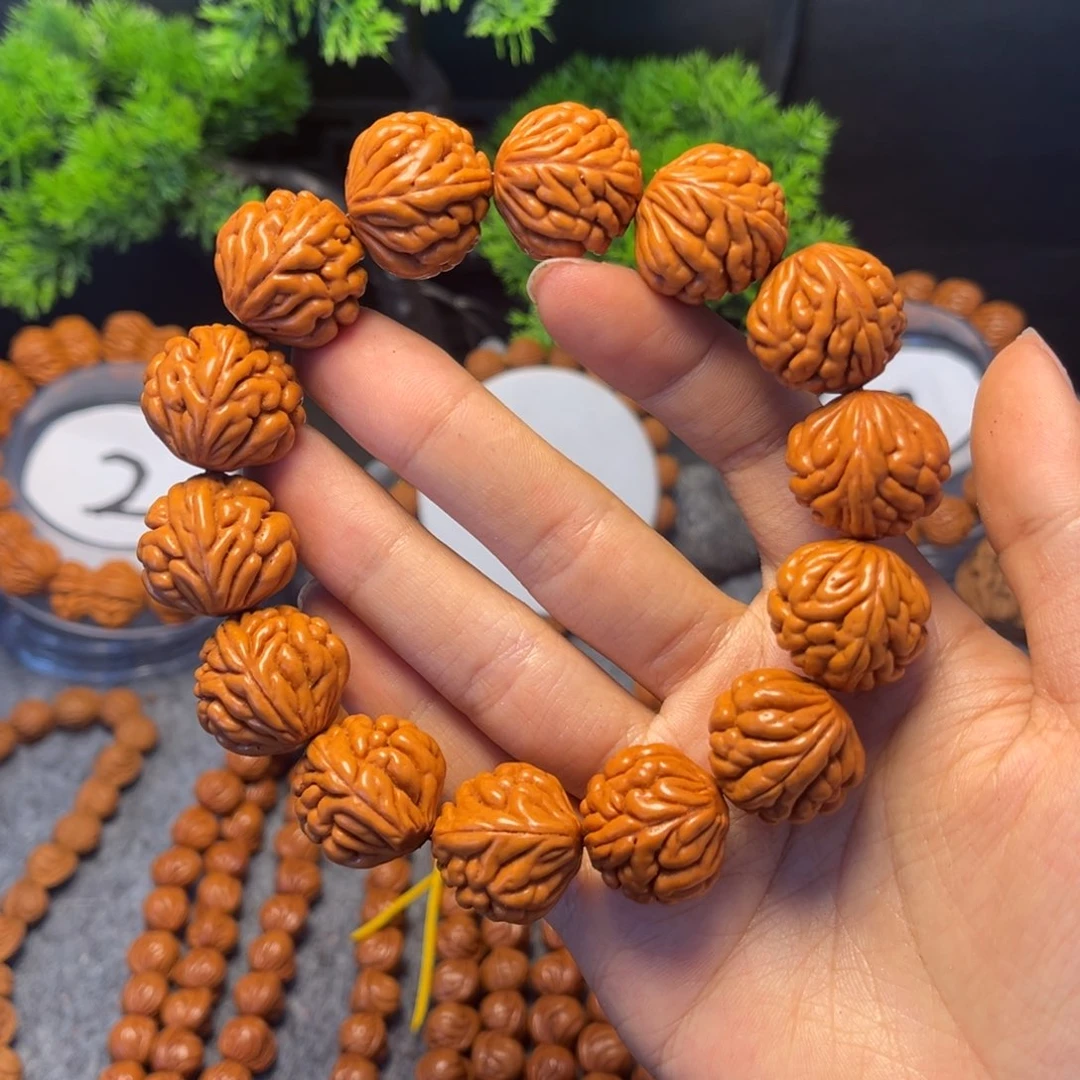 文玩核桃吊坠桃核单圈豹子头