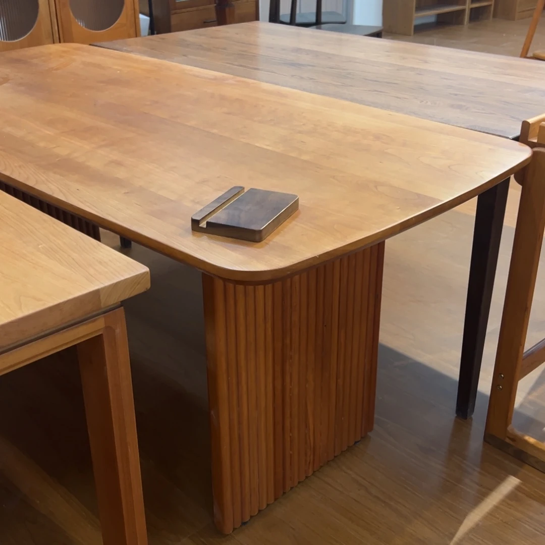 木（非红木类）樱桃木1.8米海浪餐桌