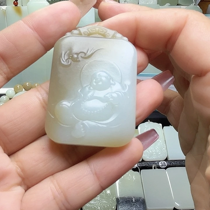 颈饰未镶嵌和田玉