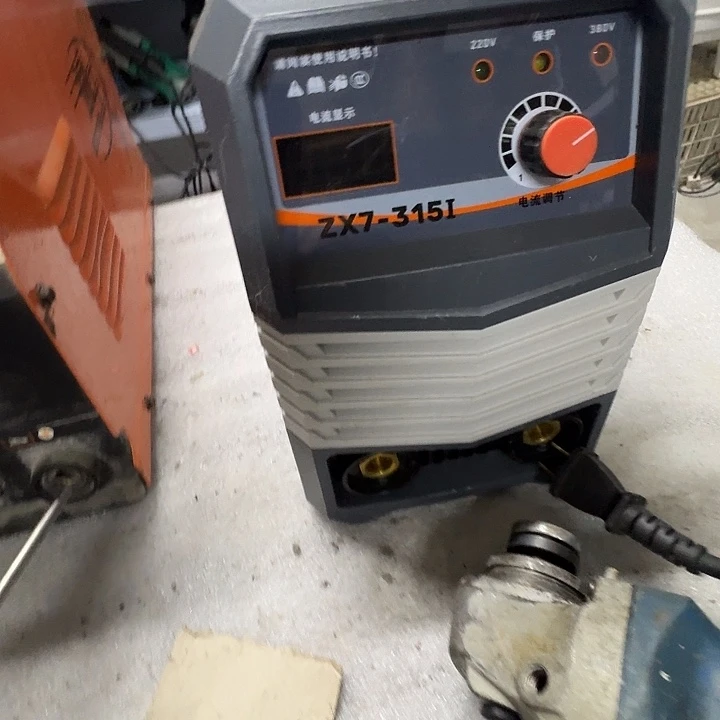 样品机315双电压电焊机，220-380v通用