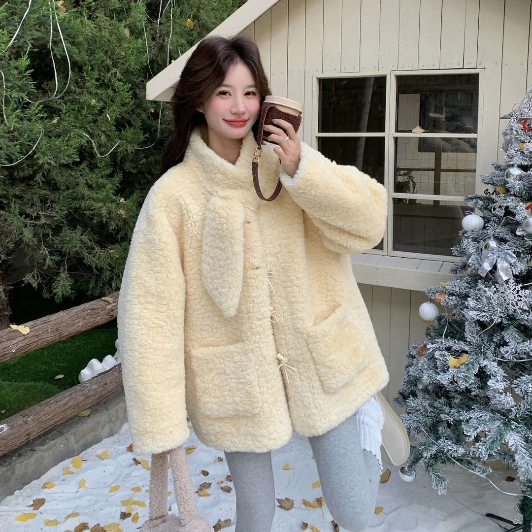 黄色奶呼呼羊羔毛皮毛一体外套女2025冬新款韩系减龄加厚立领上衣