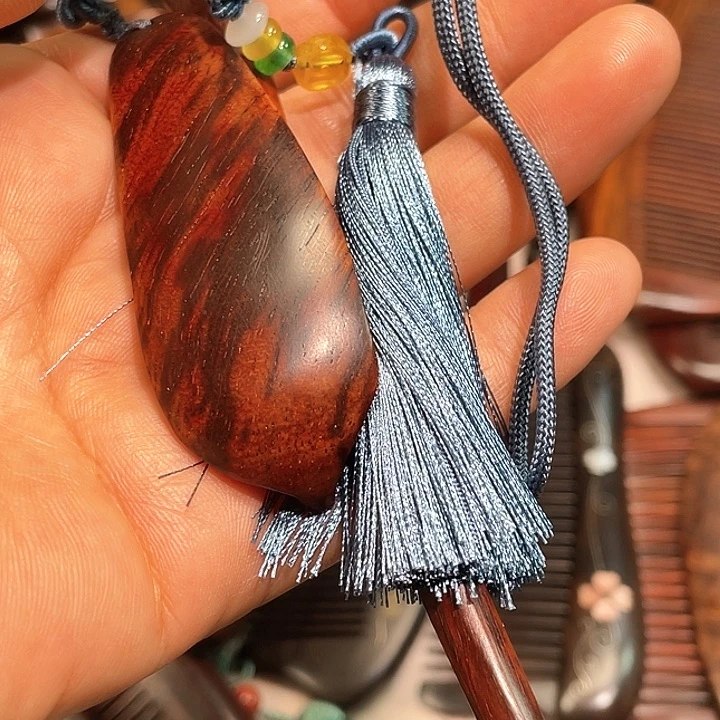 交趾黄檀（大红酸枝）檀木吊坠和发簪