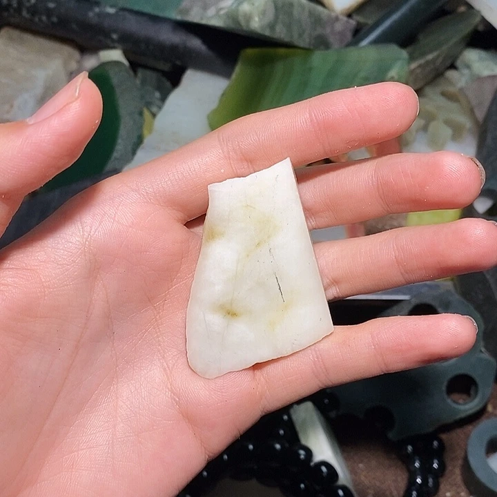 和田玉（糖玉）未镶嵌珠宝半成品