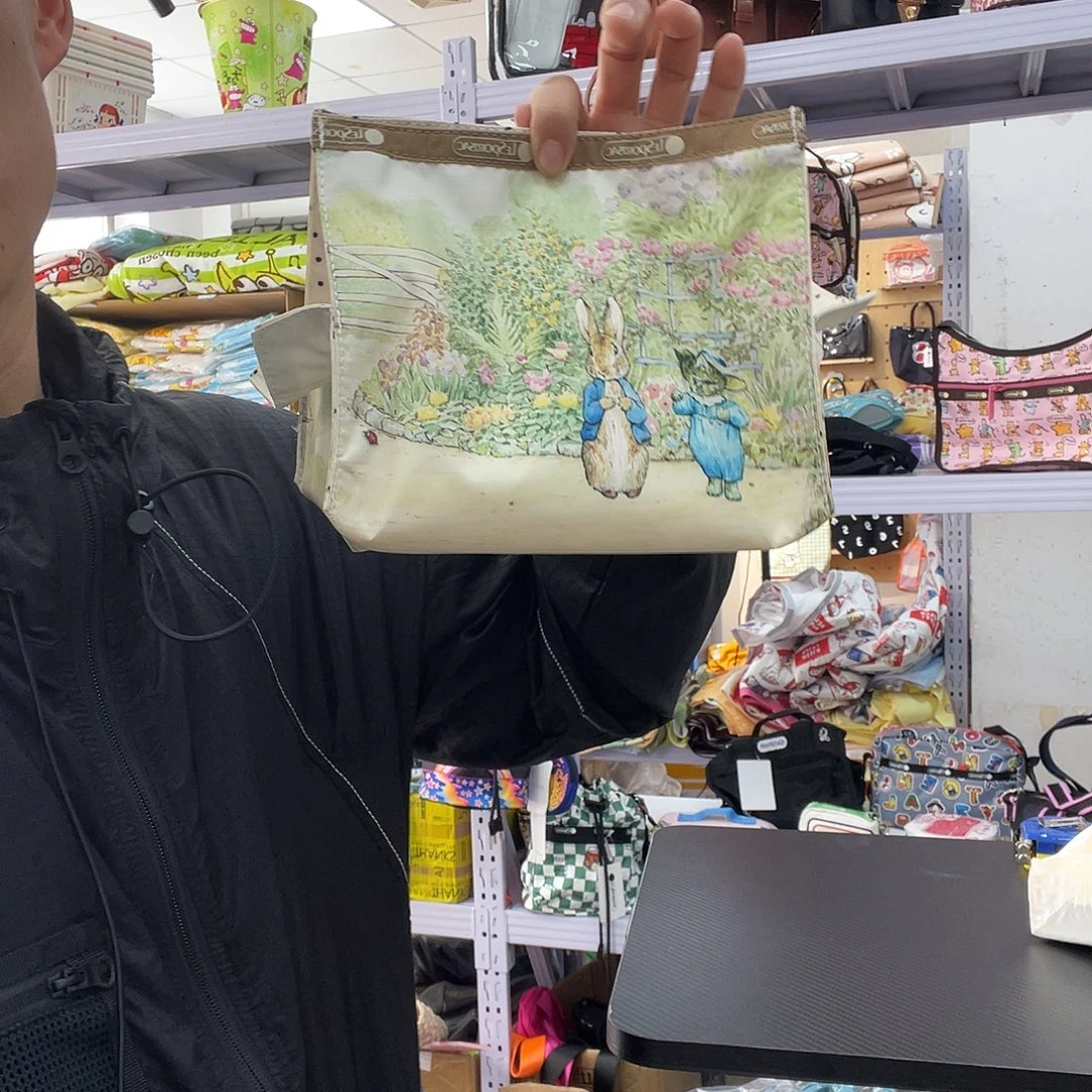 PU化妆包等产品和产品