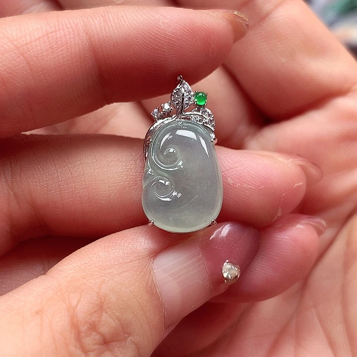 翡翠银S925镶嵌颈饰翡翠