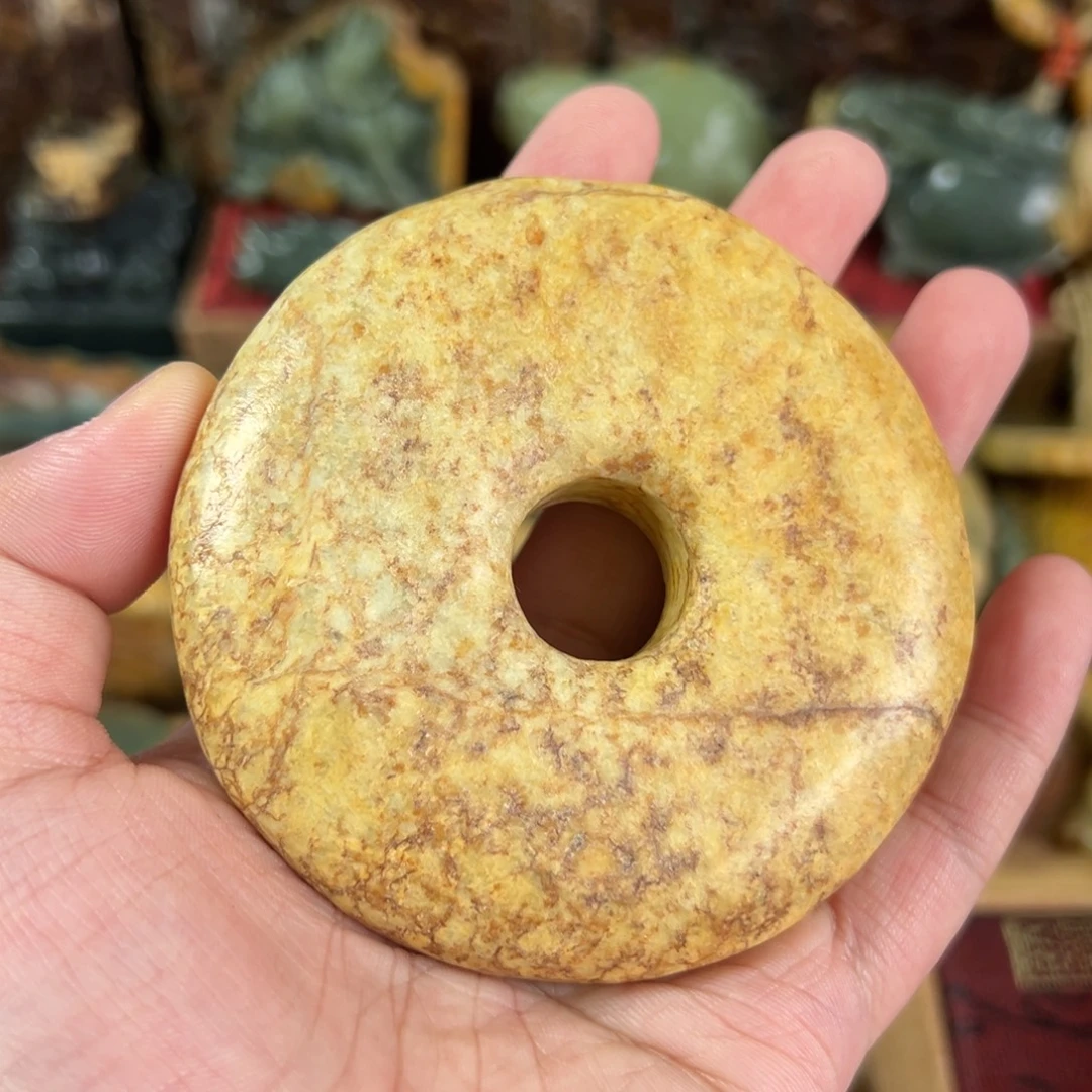 未镶嵌岫岩河磨玉（透闪石质玉）把件