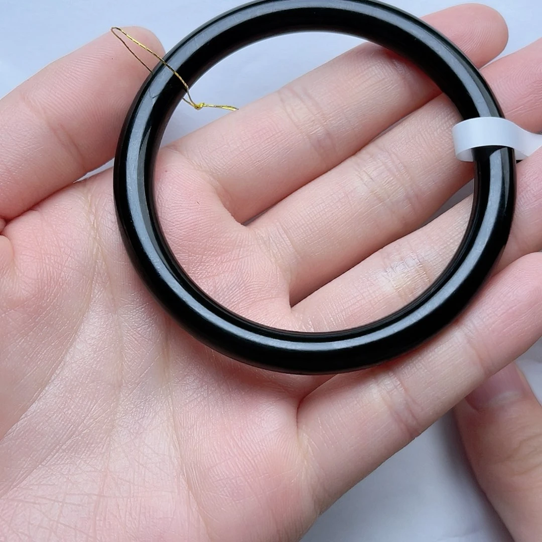 和田玉手镯57加圈口。k k未镶嵌东***西