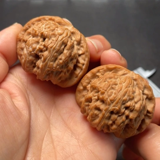 【闪购商品】把件文玩核桃球白………