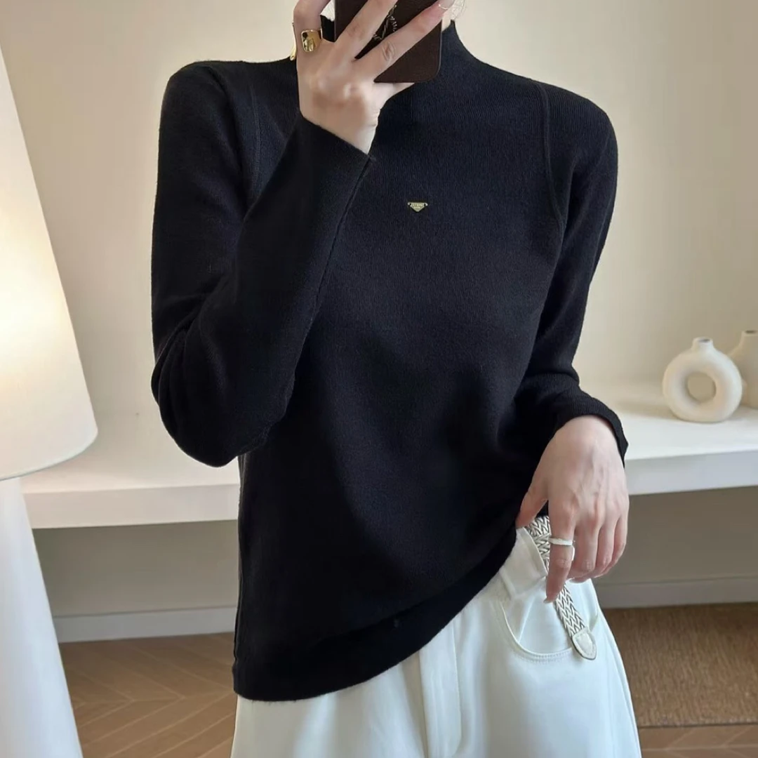 显瘦百搭纯色半高领针织衫
