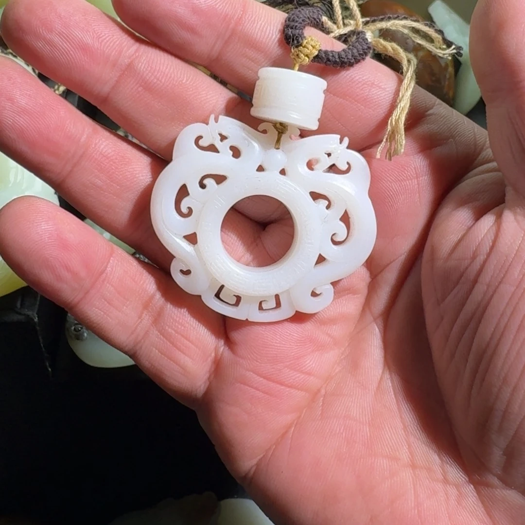 和田玉颈饰未镶嵌