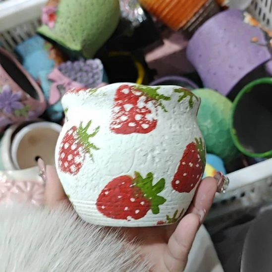 当场凑满15发货，不凑不发，花盆盆口不方不圆有针孔黑点矿点是正常