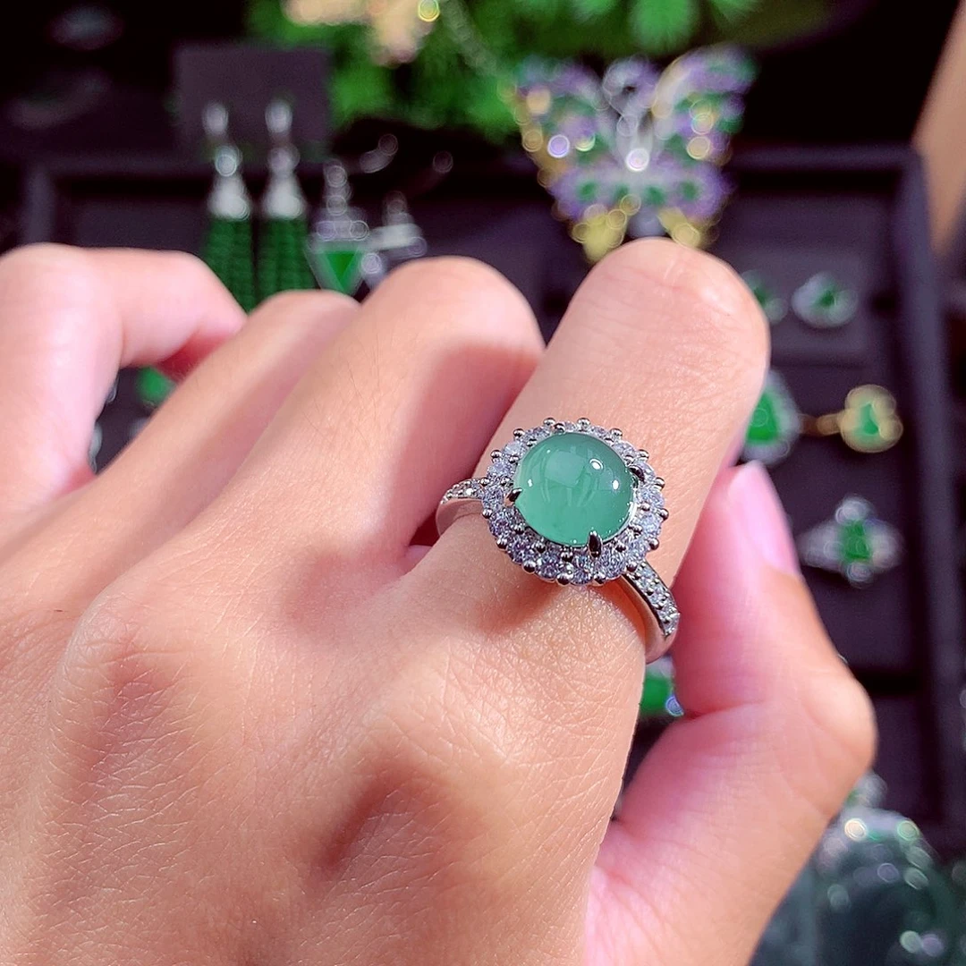 颈饰未镶嵌翡翠天然