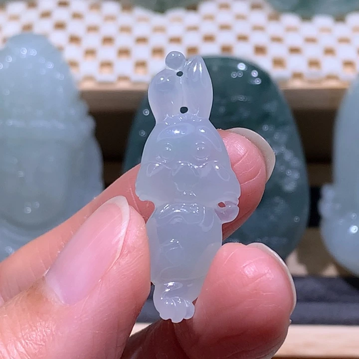 翡翠未镶嵌颈饰炸/小兔子