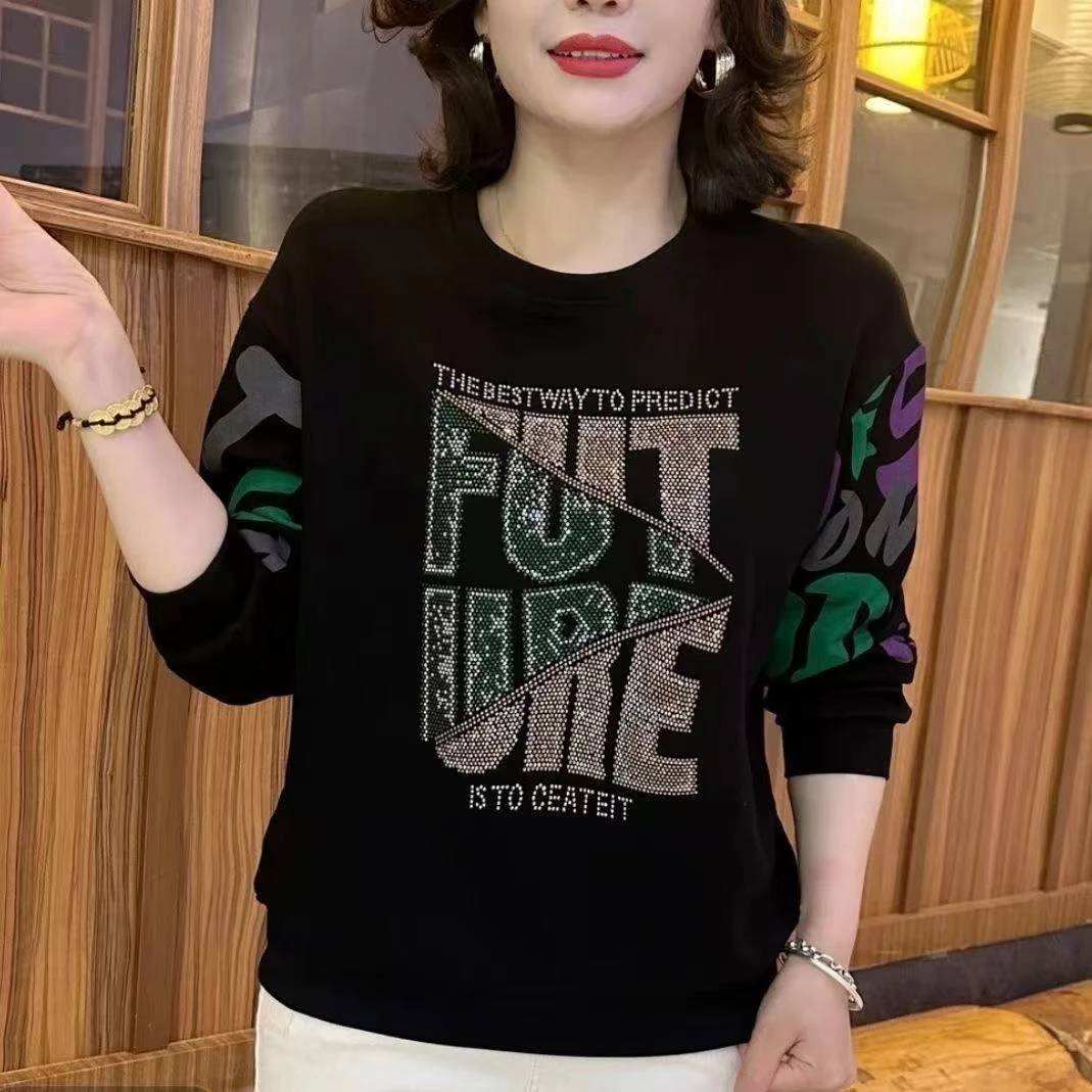 秋季新品时尚重工洋气烫钻休闲宽松减龄百搭字母卫衣圆领女士打底