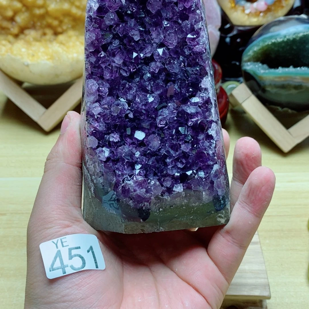 未镶嵌水晶大型摆件（非配饰）