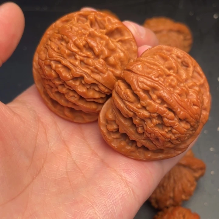 秦岭野生核桃文玩