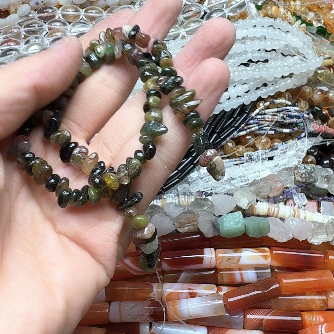 玛瑙/玉髓未镶嵌珠宝半成品一条碧玺