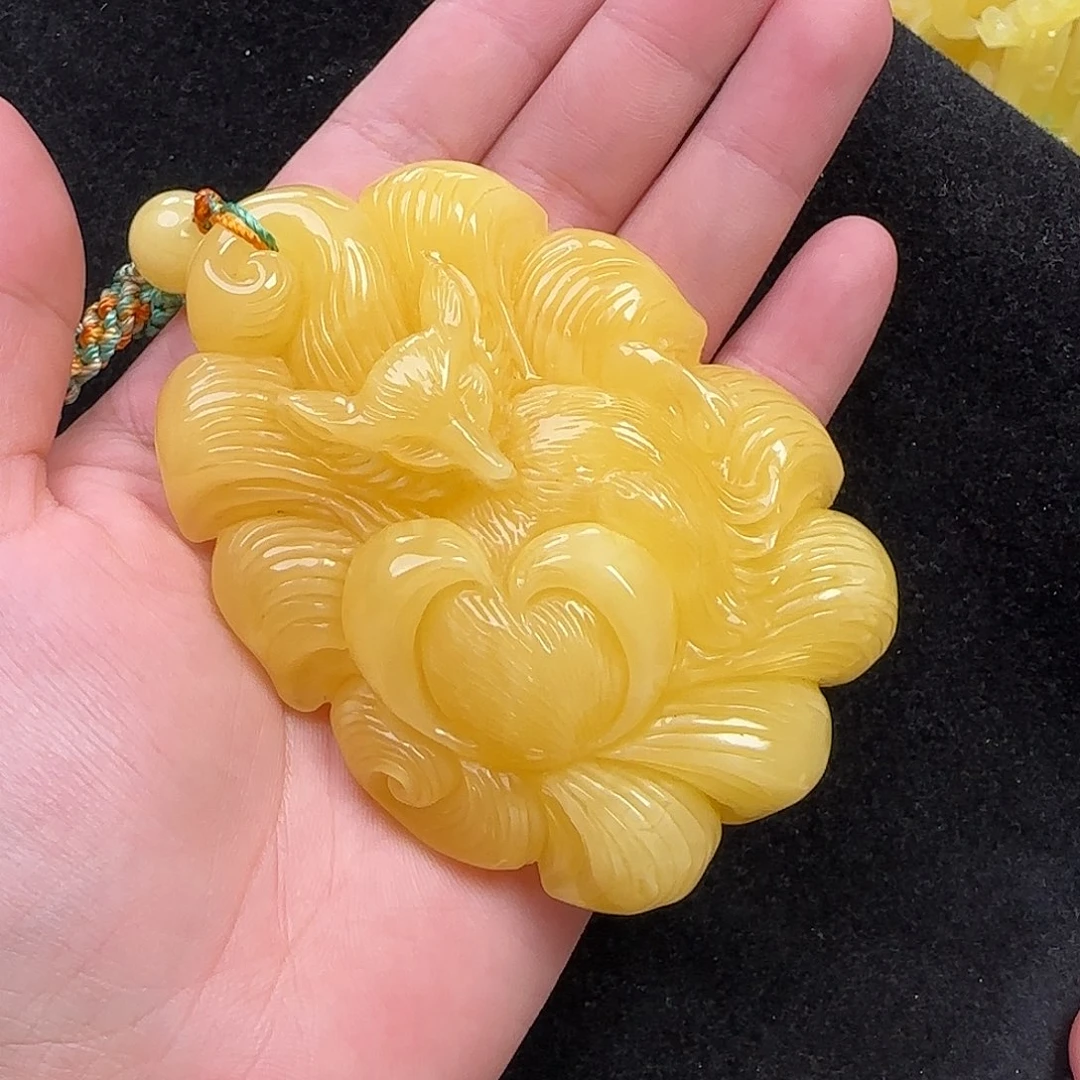 蜜蜡未镶嵌珠宝奇石