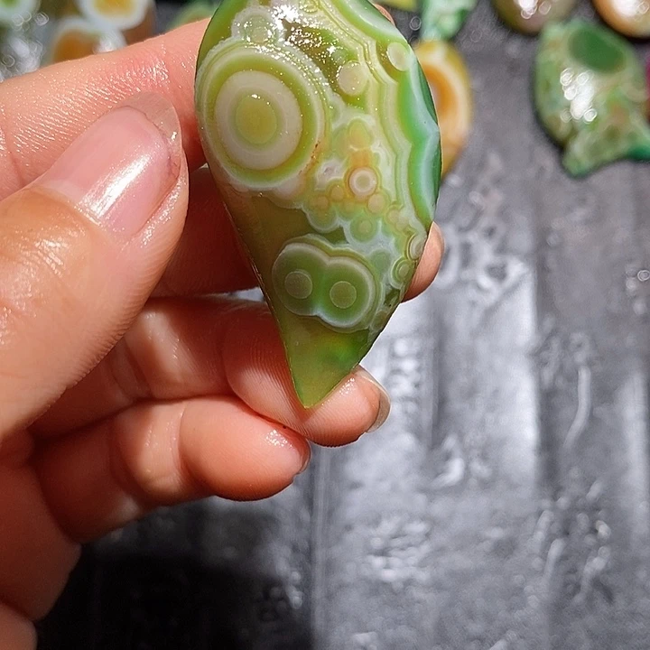 滋***滋玛瑙/玉髓颈饰合金