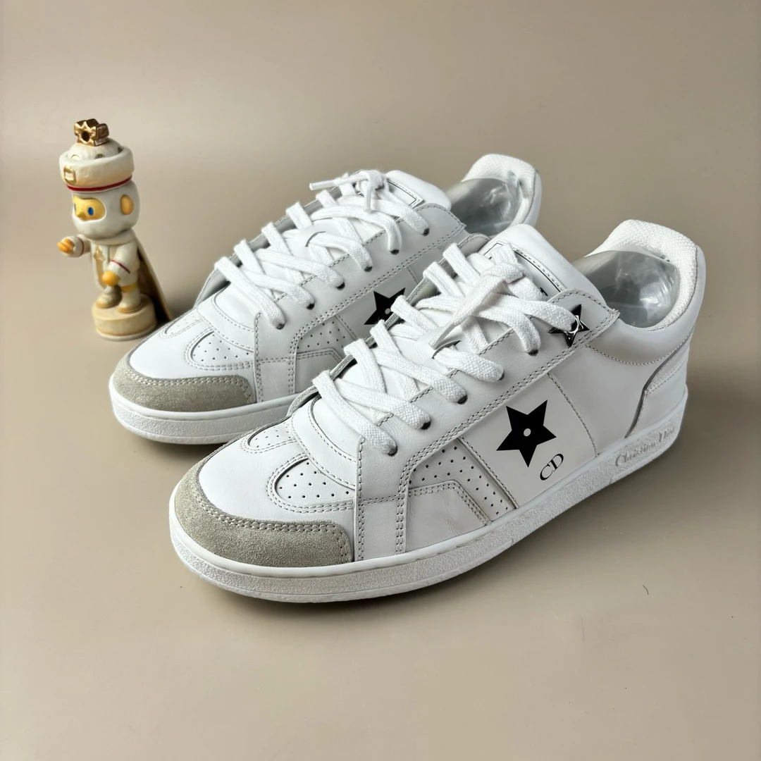 99新 DIOR/迪奥 CD星星印花休闲鞋 35.5码 YLP3233