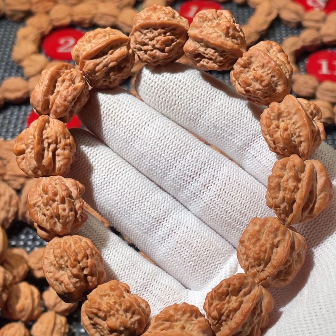 季***森文玩核桃手串嵩山蛤蟆头肌肉纹