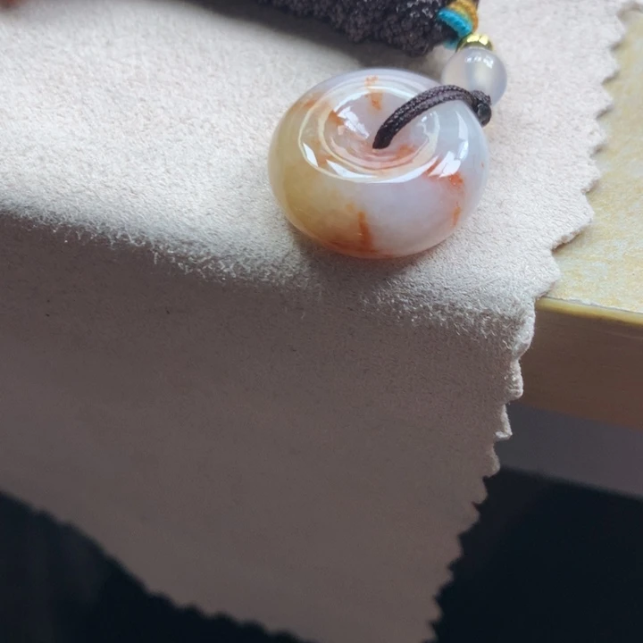 翡翠颈饰未镶嵌吊坠
