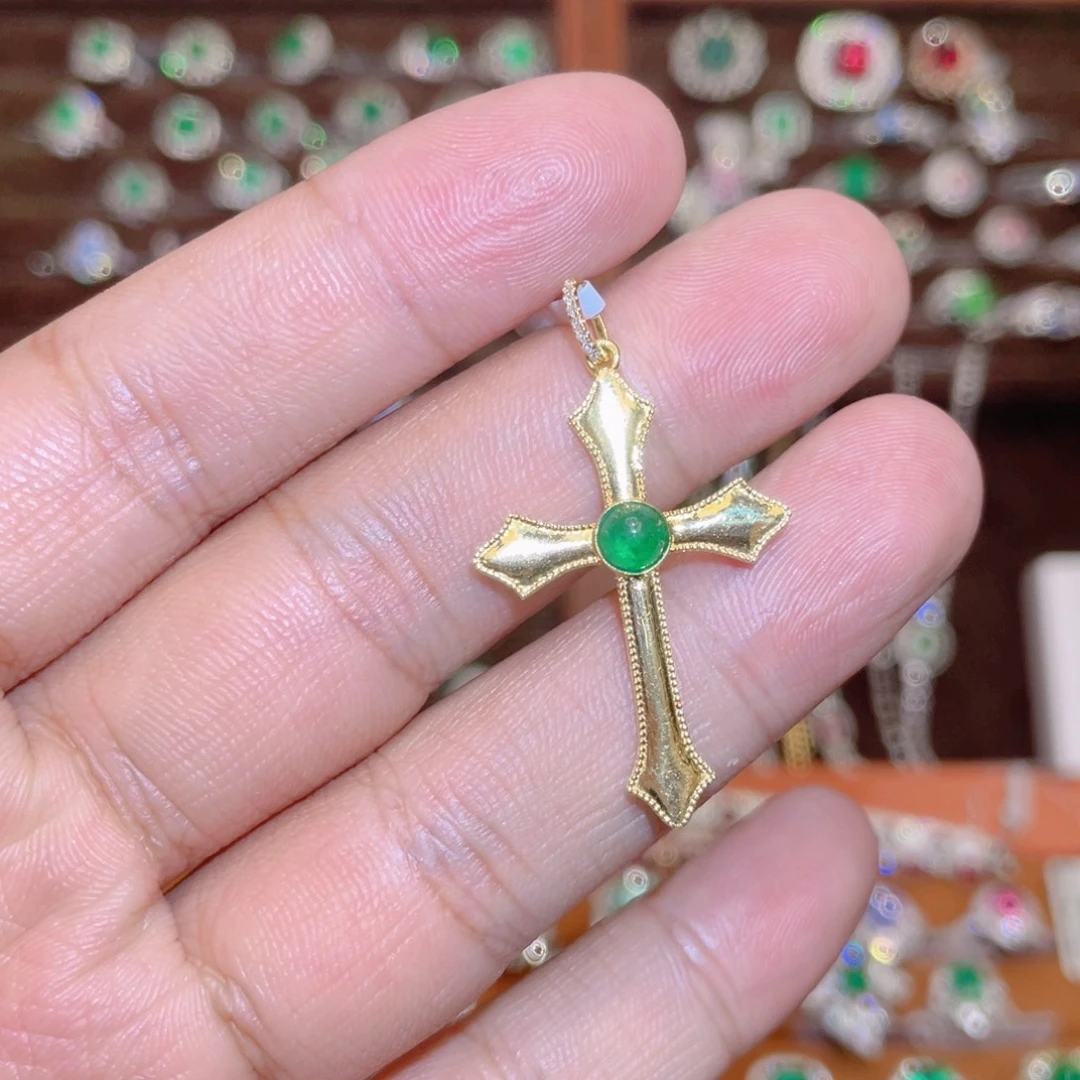 颈饰18K金镶嵌祖母绿0.55ct