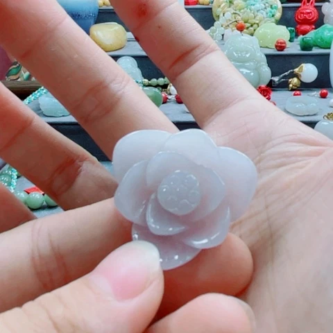 翡翠未镶嵌颈饰多样性发货一件