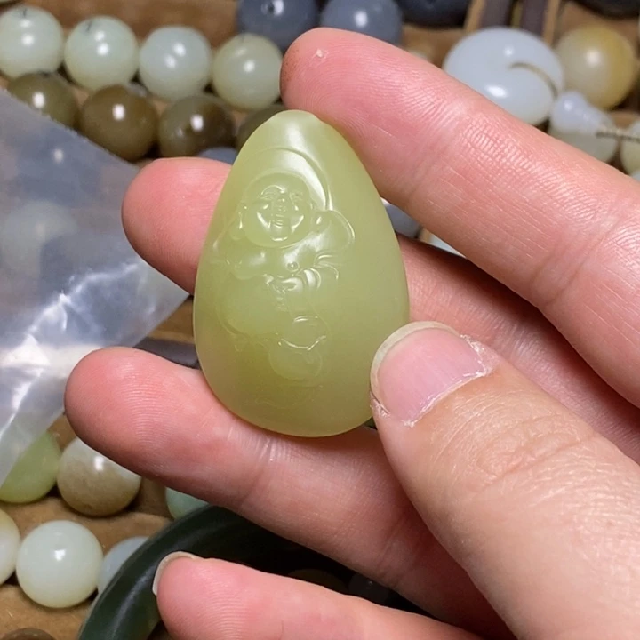 和田玉（黄玉）未镶嵌颈饰