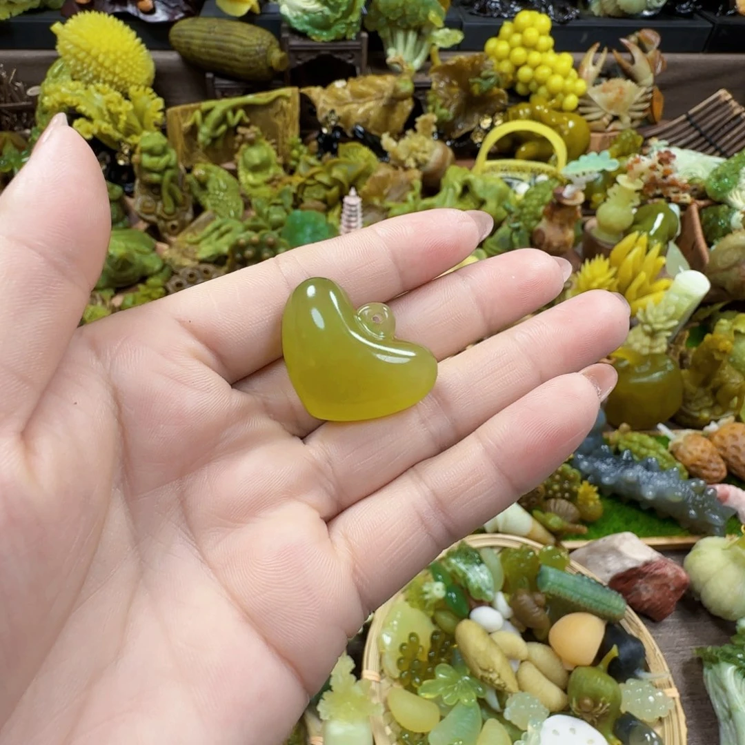 蛇纹石玉未镶嵌玉石摆件