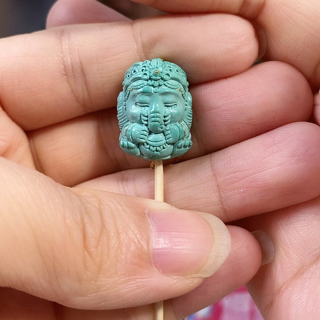 绿松石未镶嵌珠宝奇石