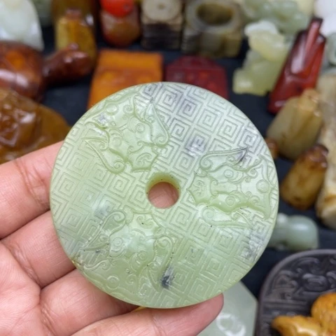 蛇纹石玉未镶嵌颈饰43