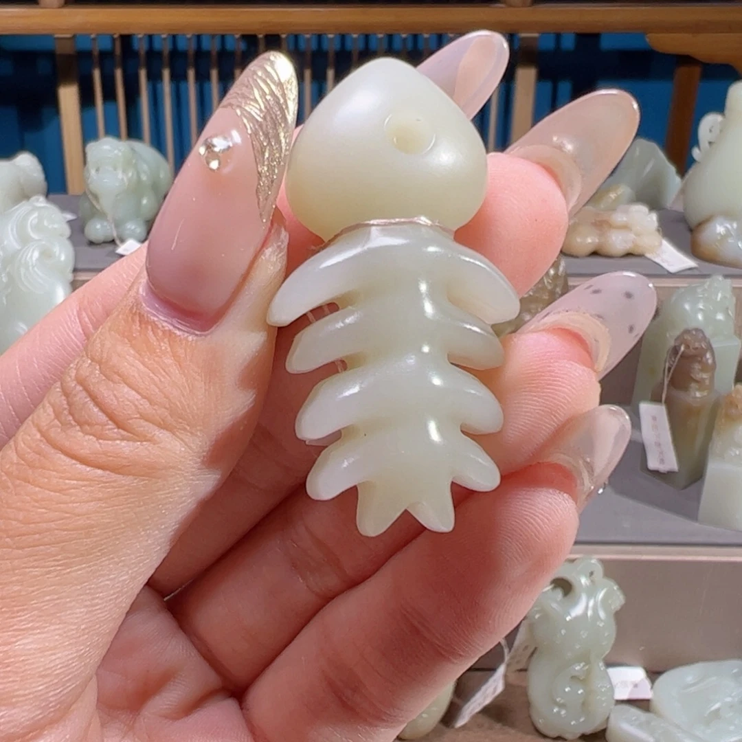 和田玉（糖玉）未镶嵌颈饰