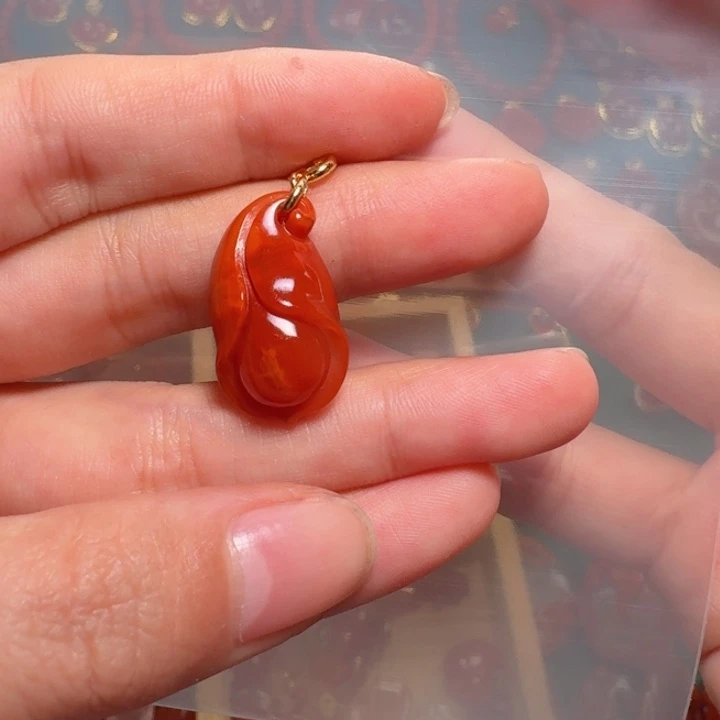未镶嵌吊坠南红玛瑙
