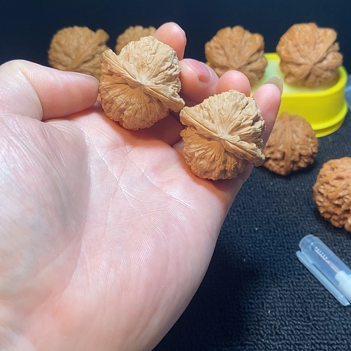 核桃文玩核桃把件白狮子39