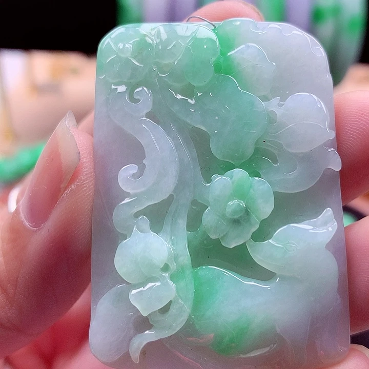 翡翠未镶嵌颈饰翡翠