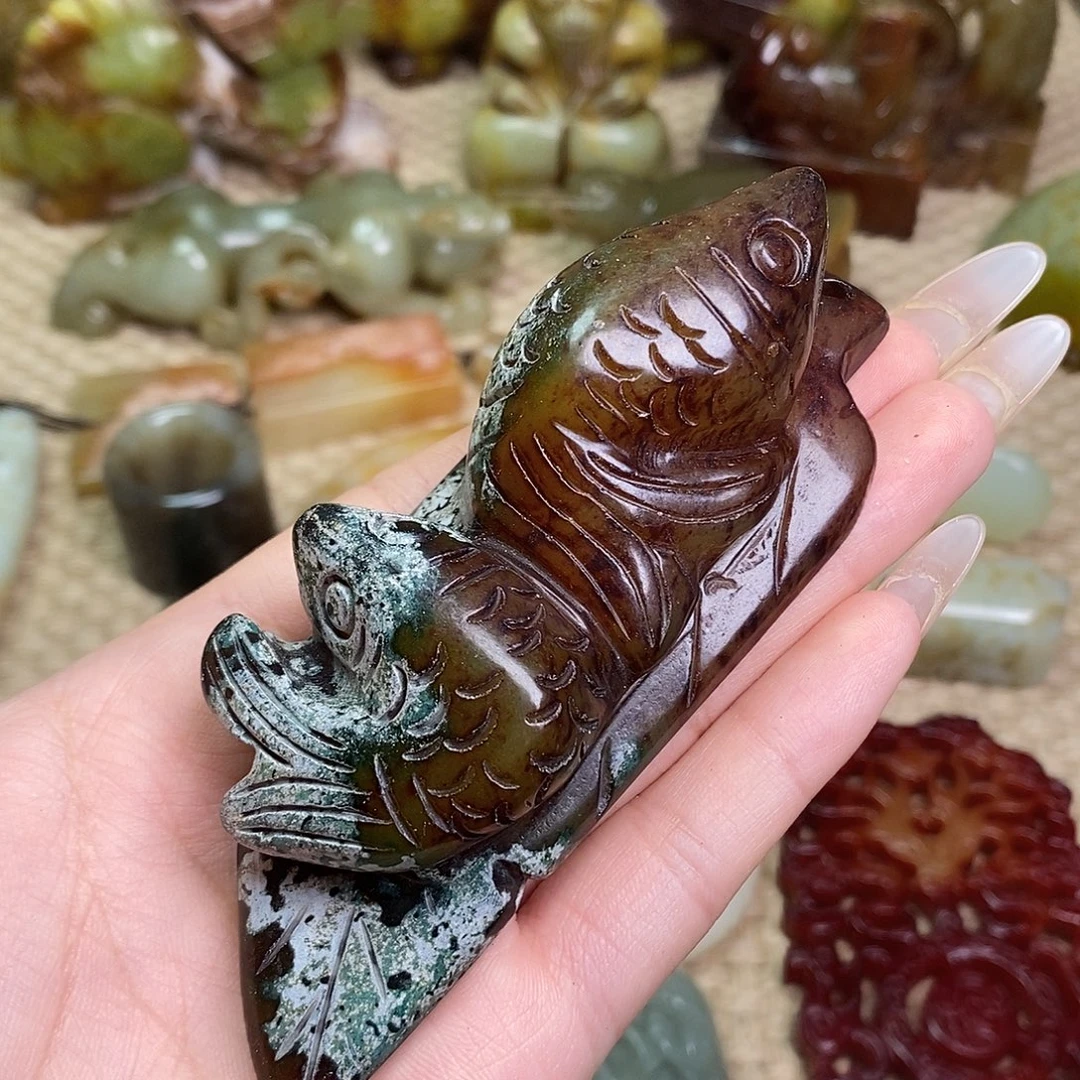 未镶嵌蛇纹石玉颈饰