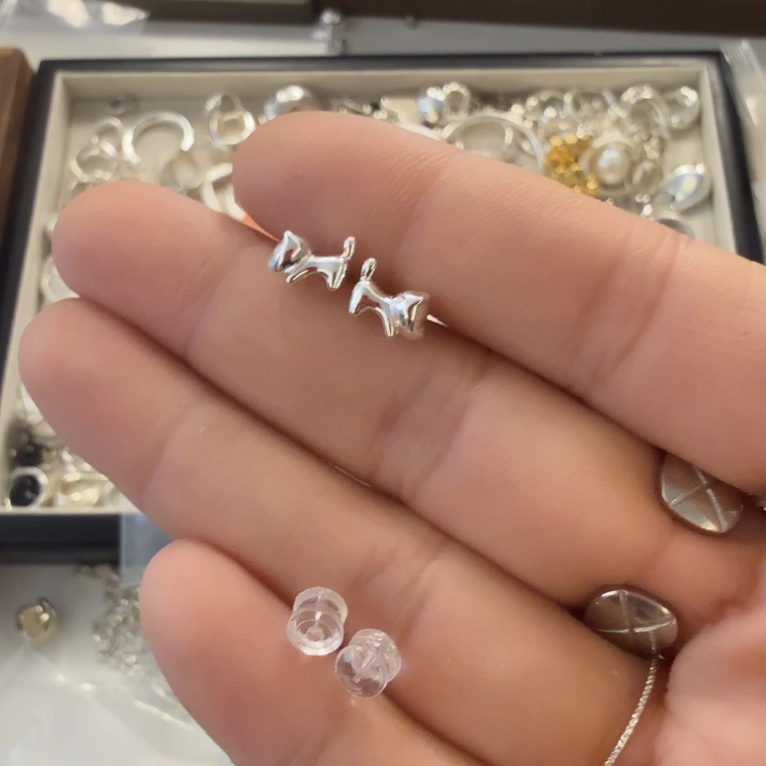 925银小狗耳钉清货