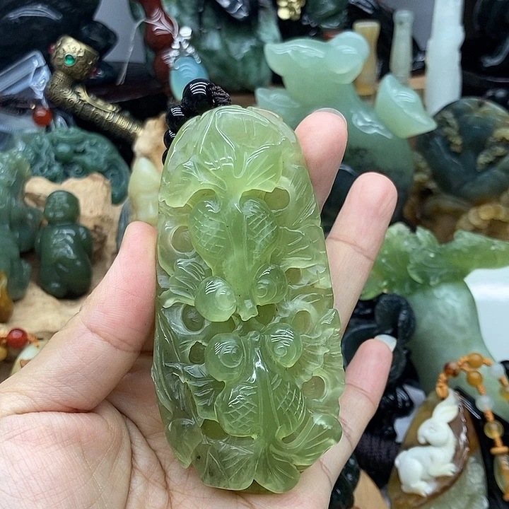 未镶嵌岫玉手把件