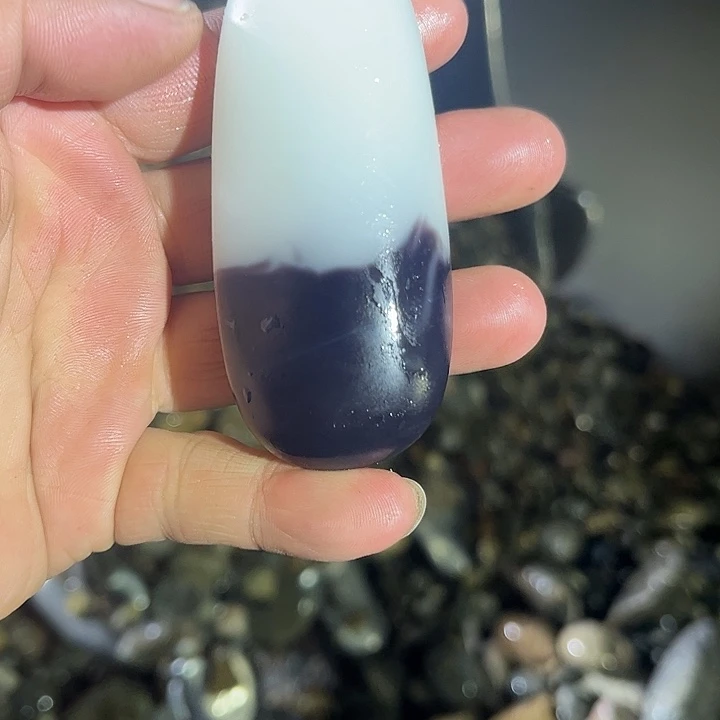 和田玉（糖玉）未镶嵌珠宝奇石