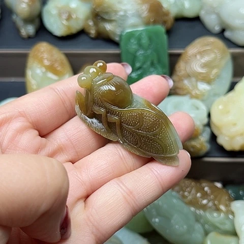 颈饰未镶嵌和田玉爱*书