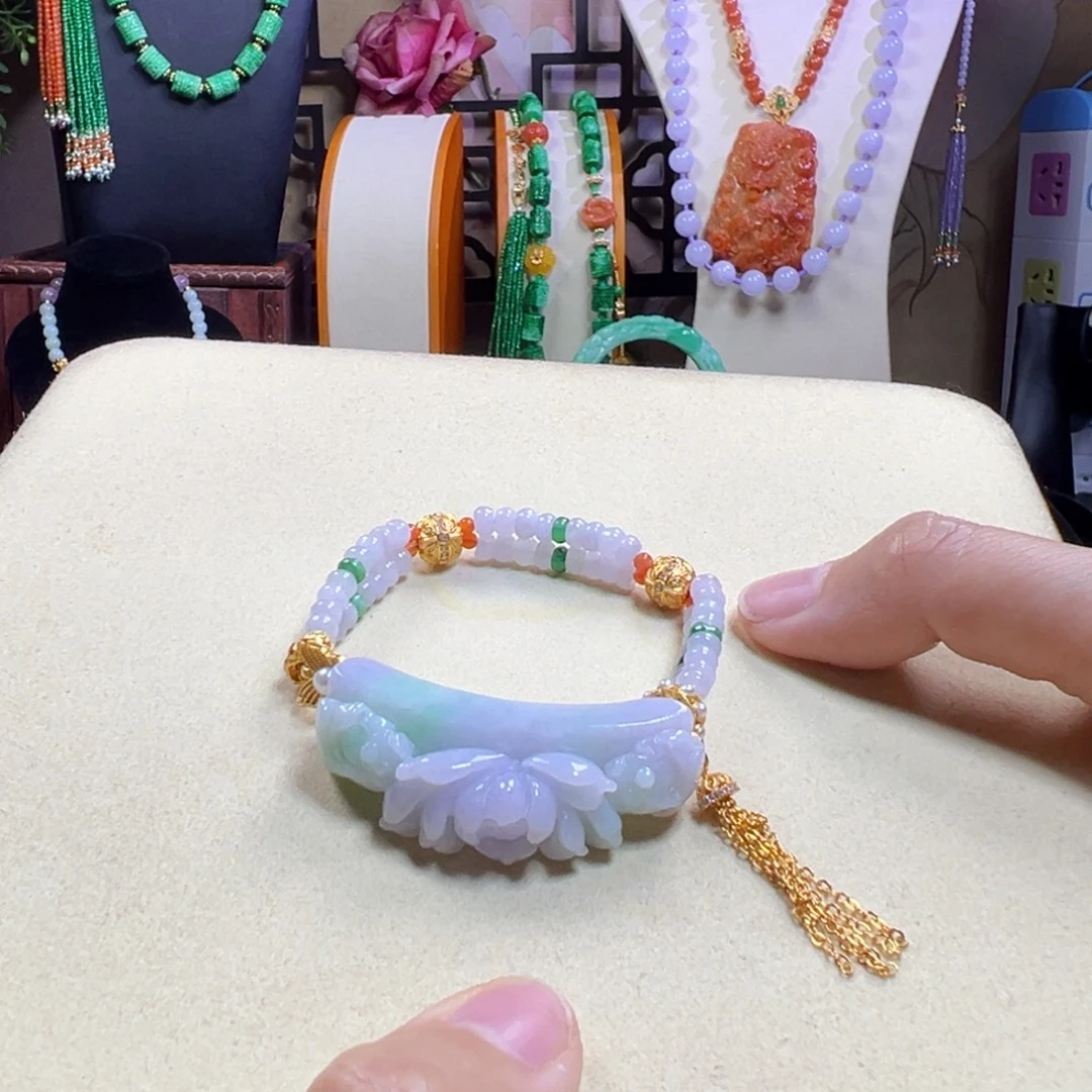 翡翠未镶嵌毛衣链莲花手牌