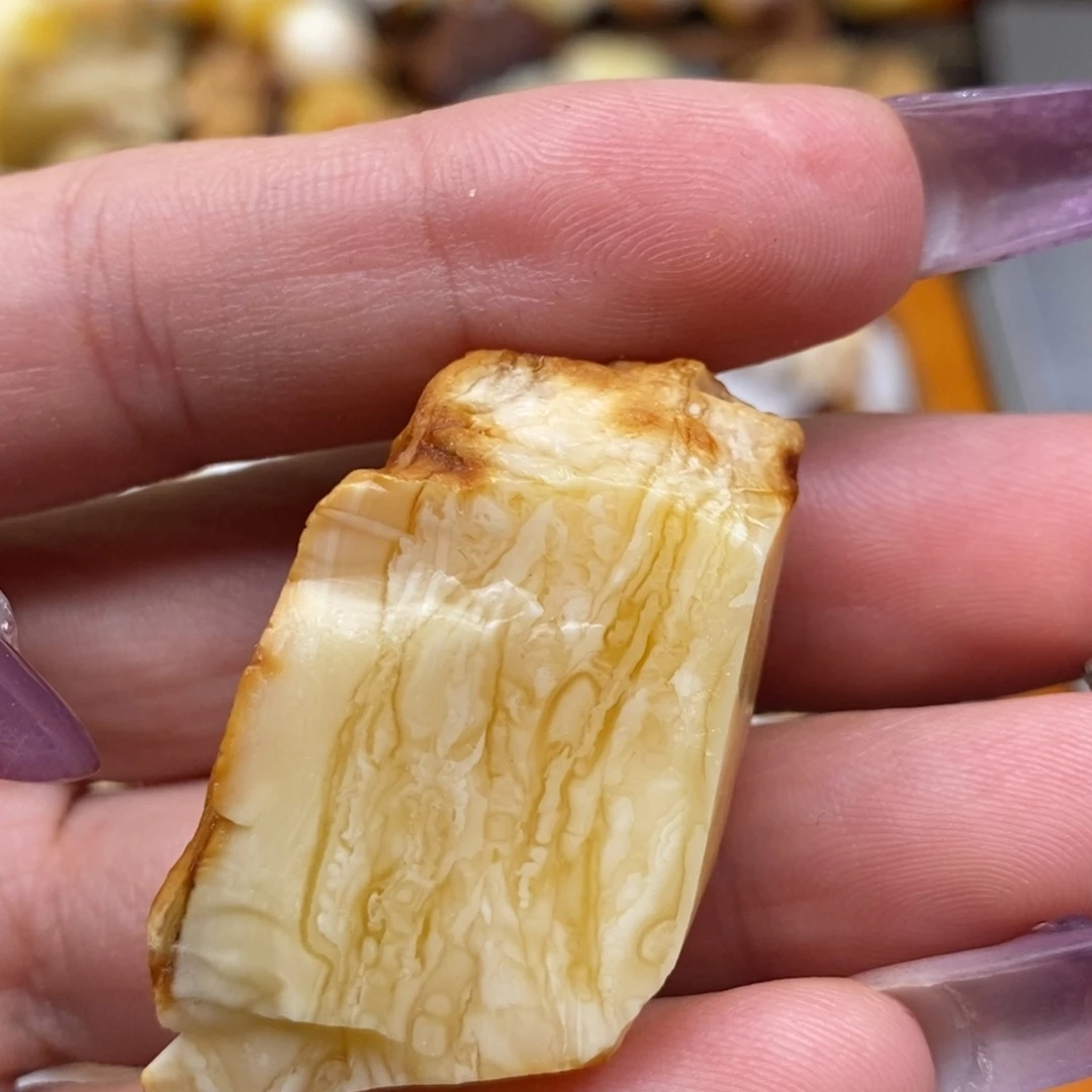 定制琥珀未镶嵌蜜蜡