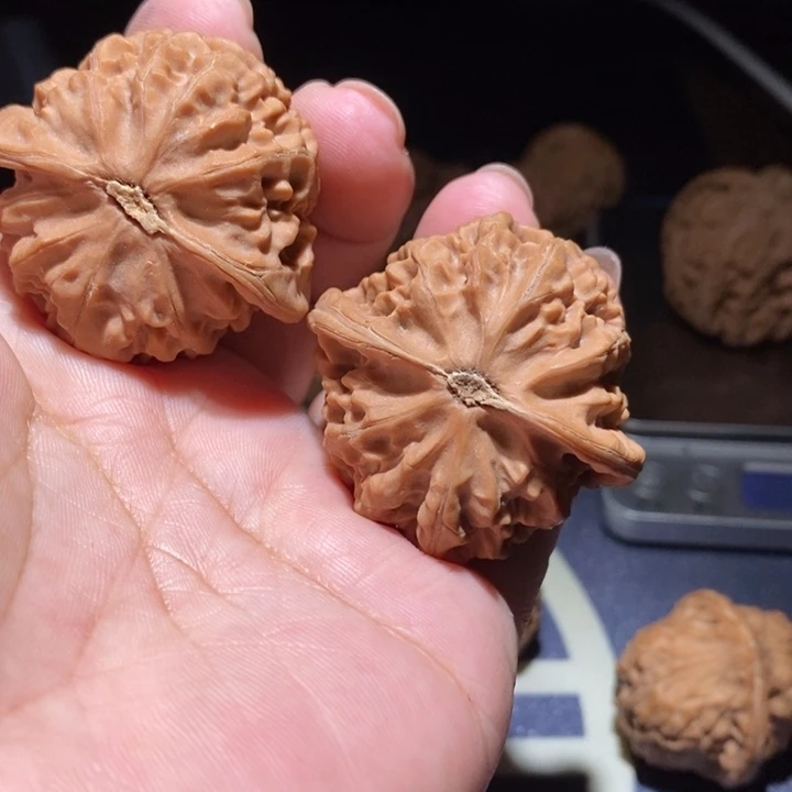 文玩核桃吊坠宫灯狮子头