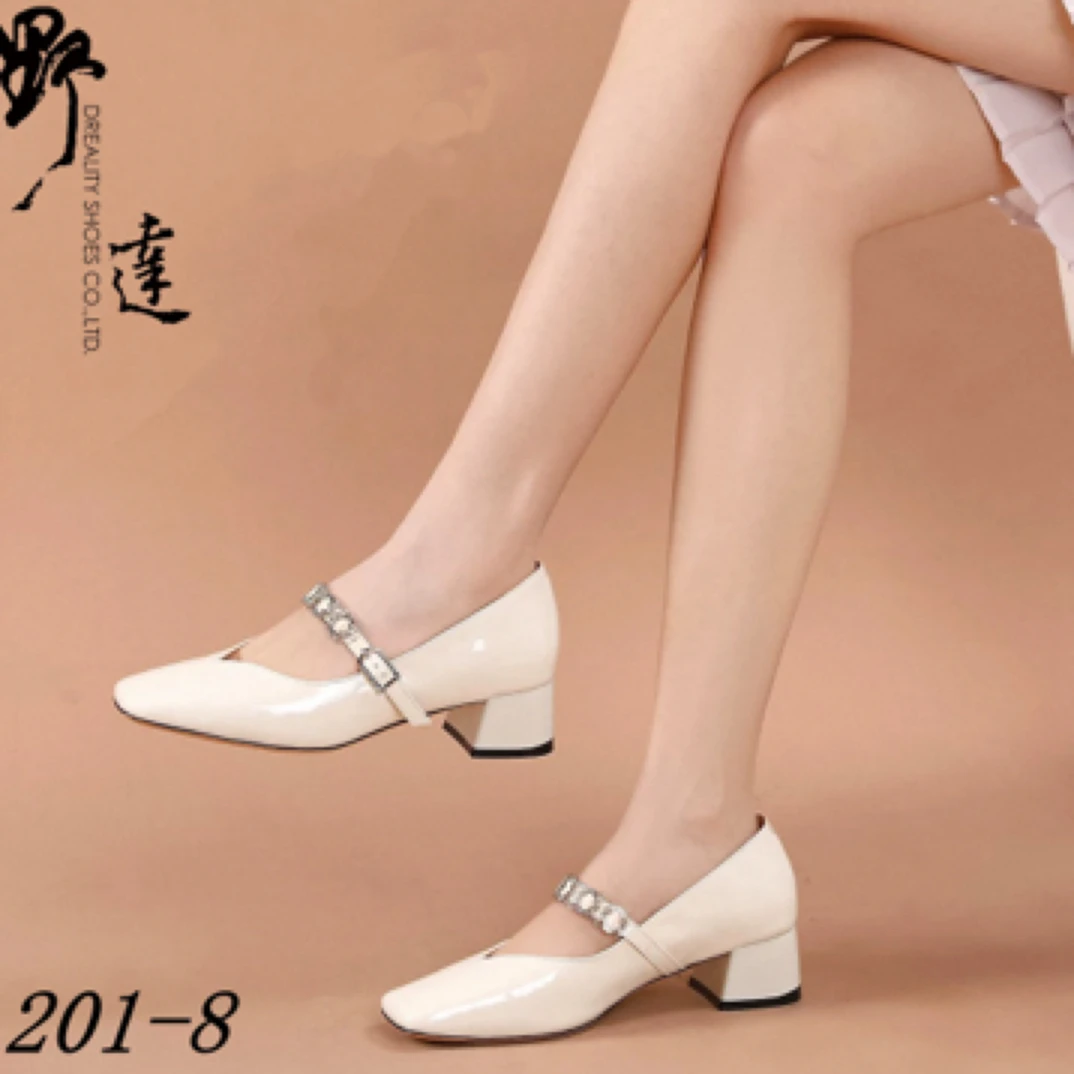 2025夏季时尚玛丽珍鞋单鞋。