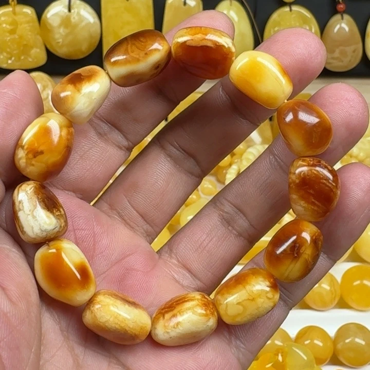 蜜蜡未镶嵌颈饰随形