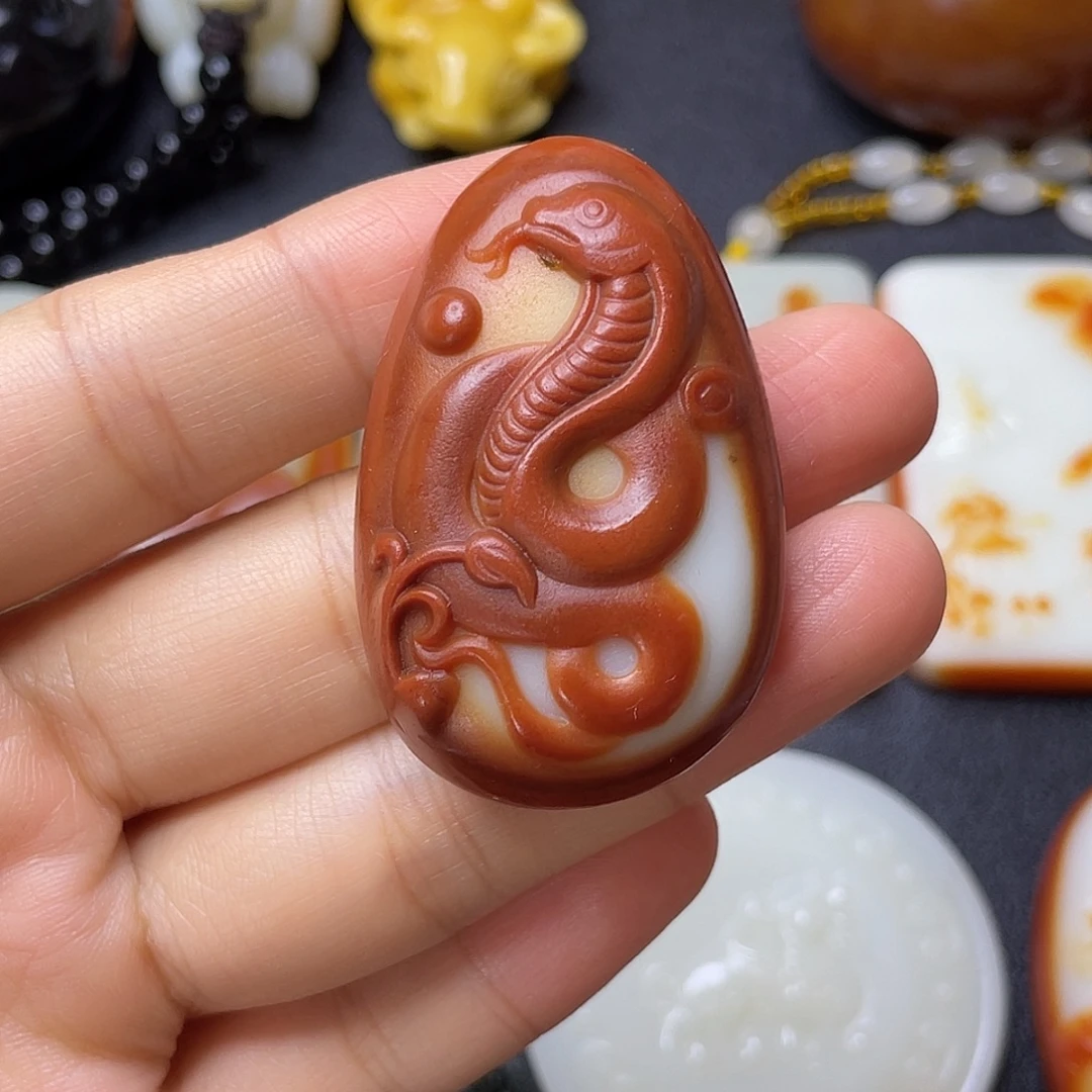 颈饰未镶嵌和田玉