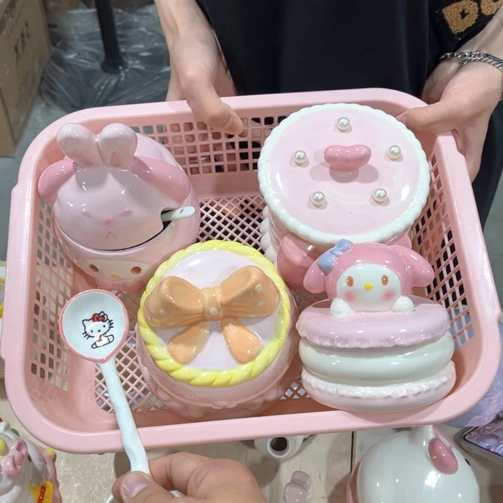 摆件这么多人都在等着